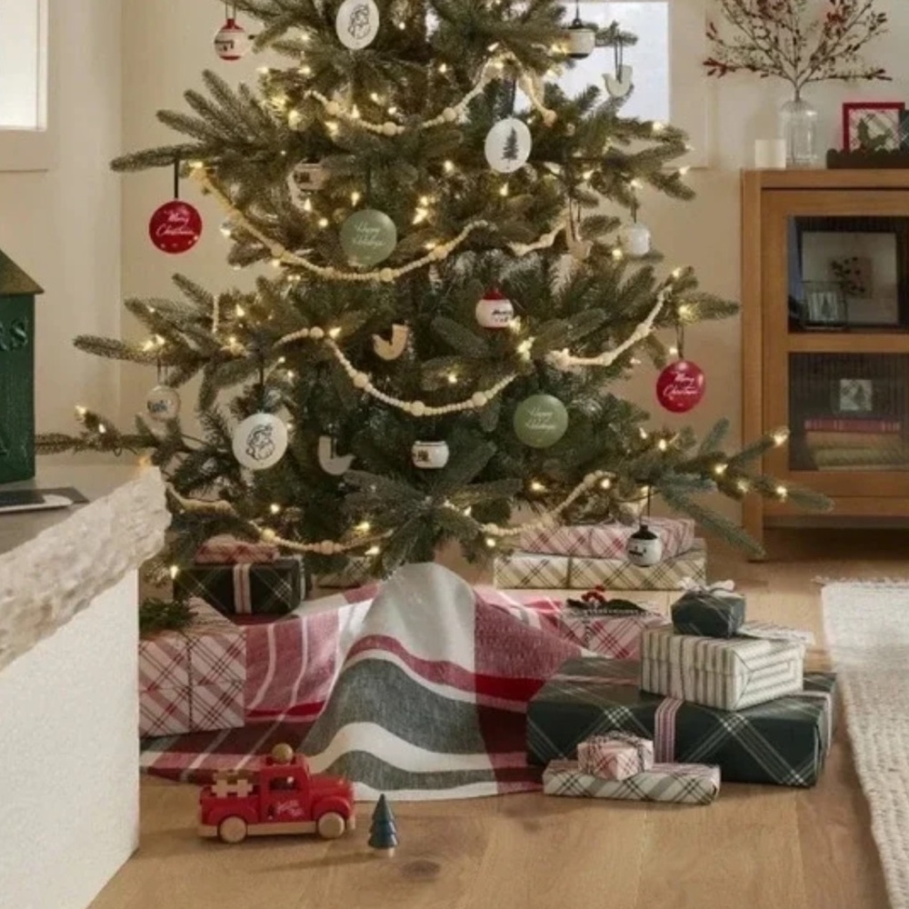 VIRAL Hearth & Hand Holiday Tree Skirt